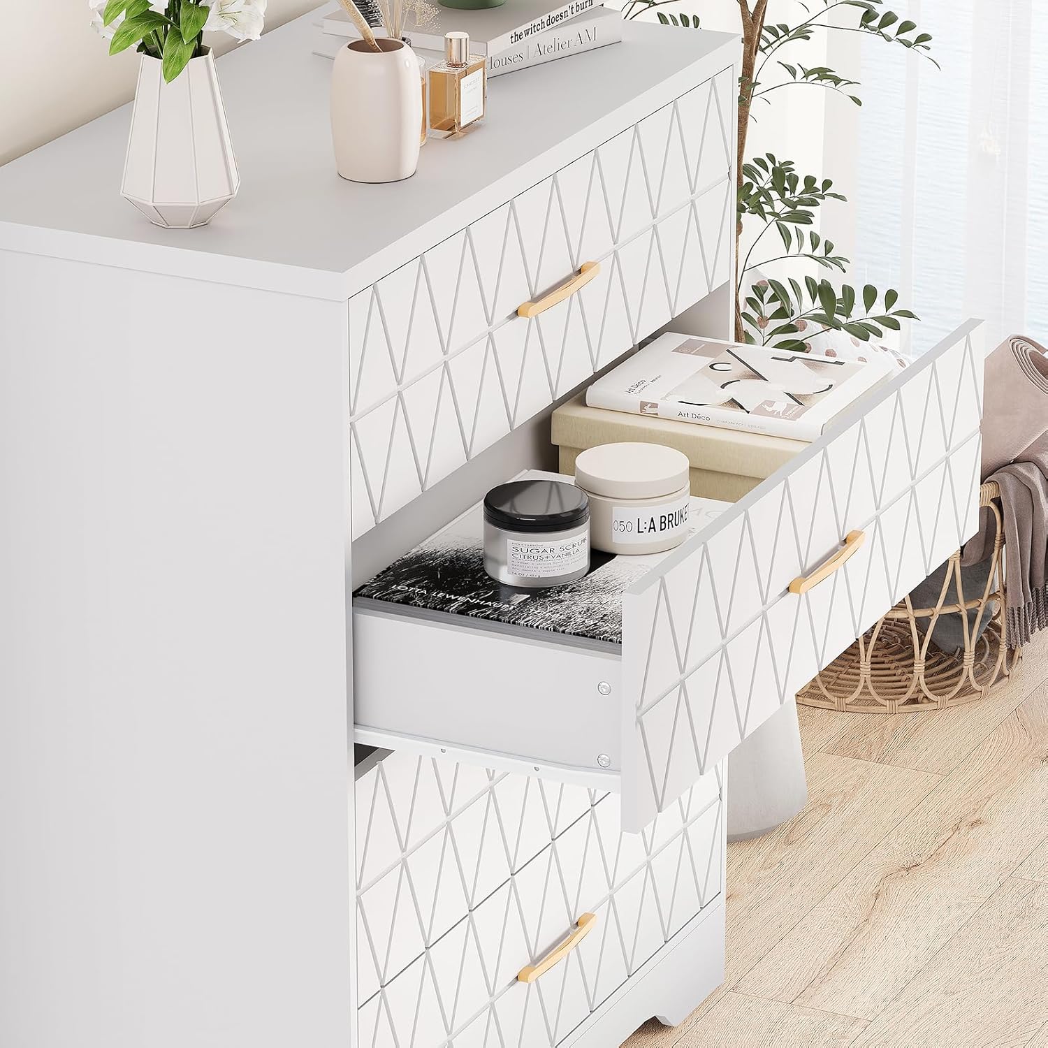 4-Drawer Modern Wood Dresser ｜Gold Handle Storage Chest for Bedroom & Living Room